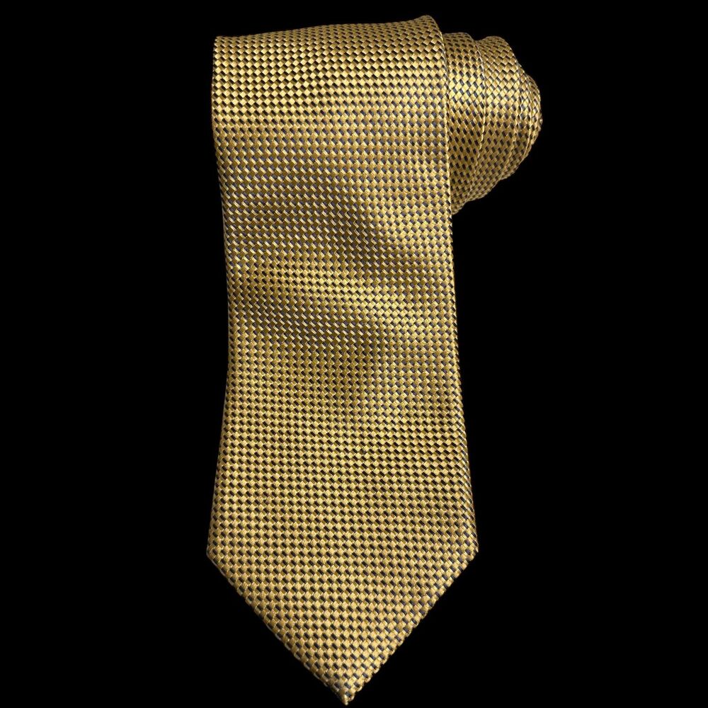 Michael Kors Geometric Pattern Necktie Tie 100% Silk Gold/Blue 58" Classic Width